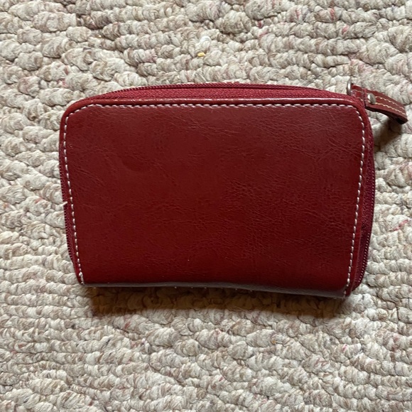 Compact red wallet like new - Picture 2 of 5